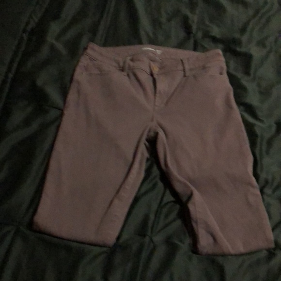 Cute Mauve Colored Jeans - Picture 2 of 4